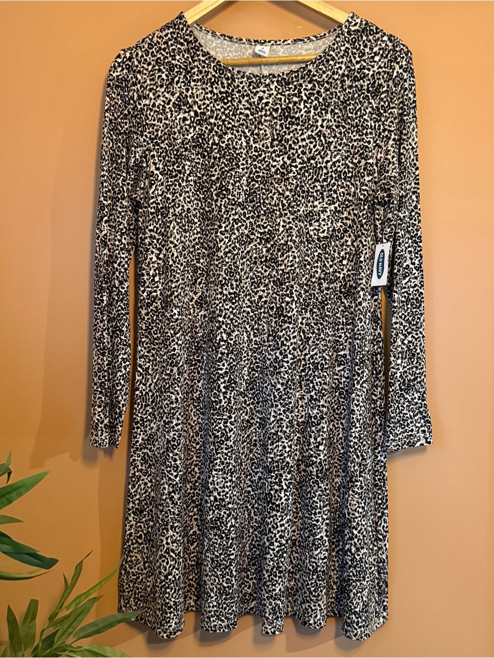 Old Navy Leopard Print Fit & Flare Long Sleeve Stretch Dress Women’s M NWT